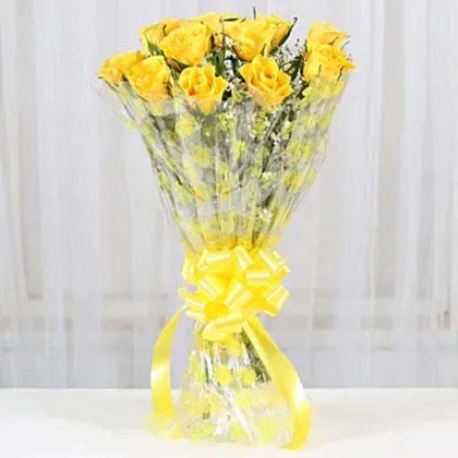 Bright Sunny 12 Yellow Roses